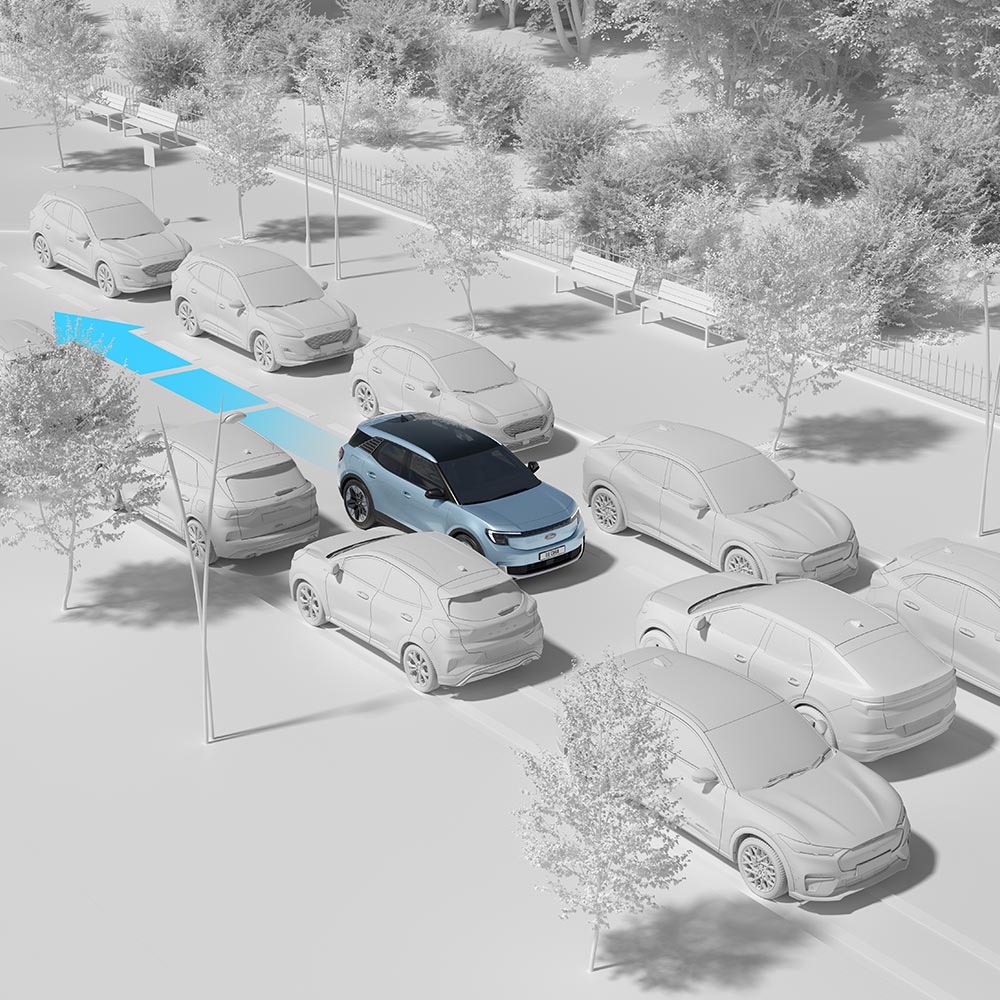 Et blått Ford-kjøretøy som navigerer gjennom trafikk og fremhever bilens ryggeassistentfunksjon.