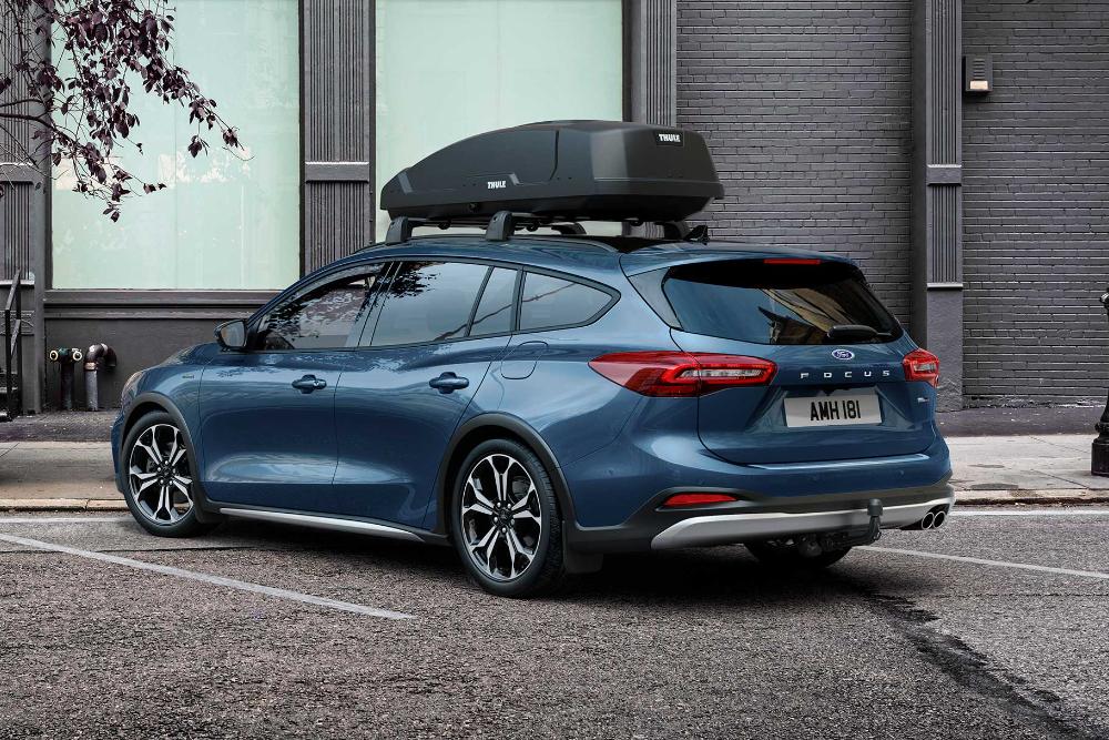 Thule taktilbehør på parkert Focus
